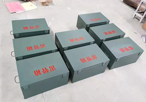 红河炸药箱和雷管箱一般是怎么存放的？